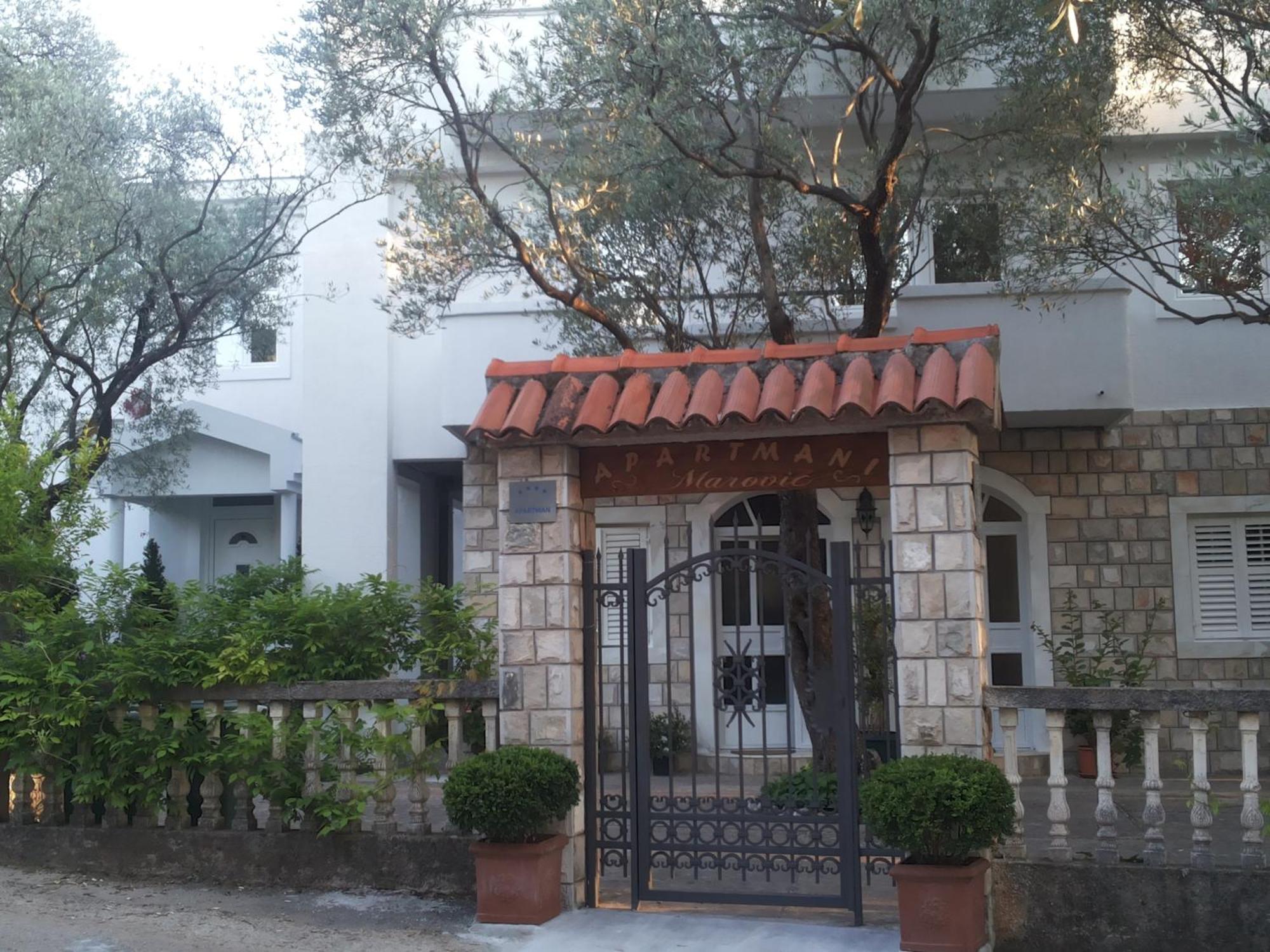 Apartments Marovic 卢什蒂卡 外观 照片