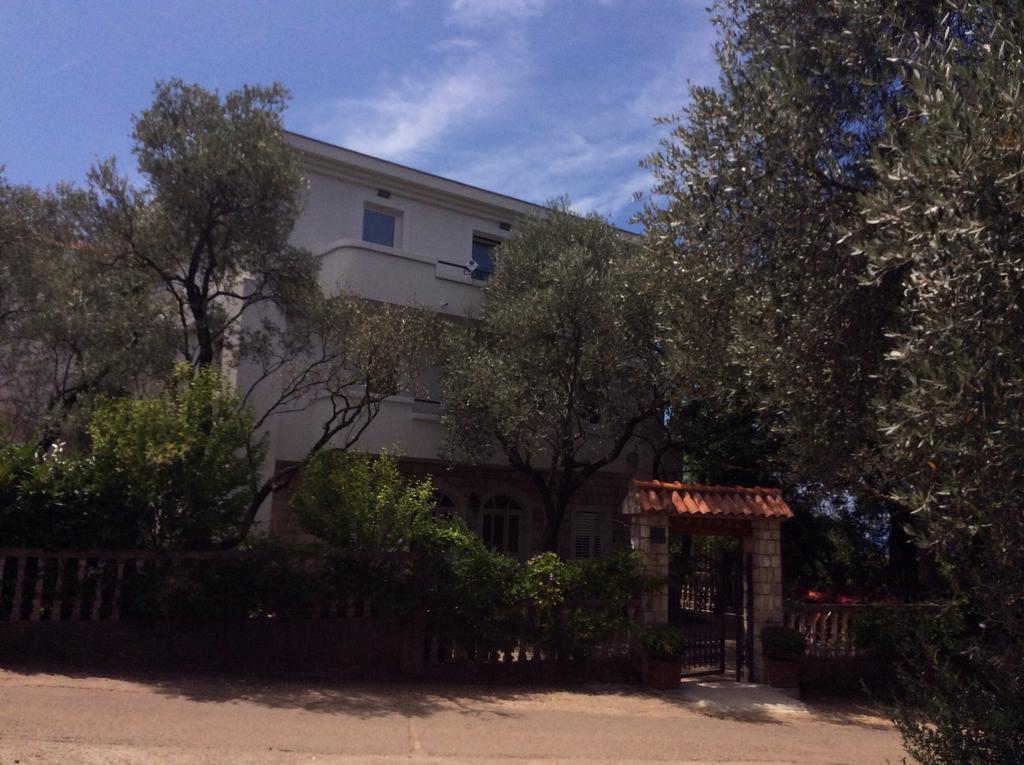 Apartments Marovic 卢什蒂卡 外观 照片