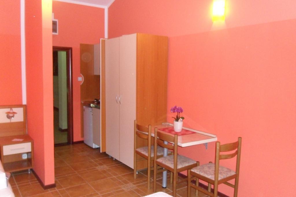 Apartments Marovic 卢什蒂卡 外观 照片